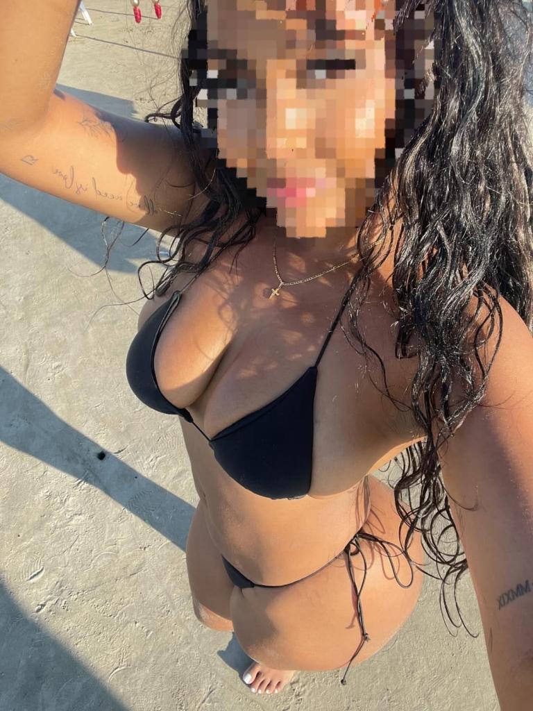 Chica busca chico en Almería: 