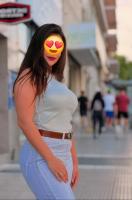 614438827: Chica busca chico en Gerona