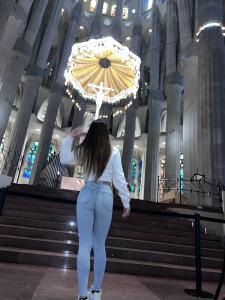 672411786: Chica busca chico en Madrid