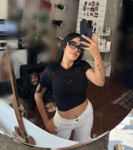 687670225: Chica busca chico en Málaga