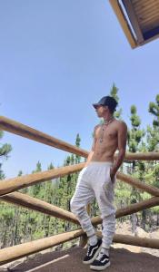 671467923: Chico busca chica en Tenerife