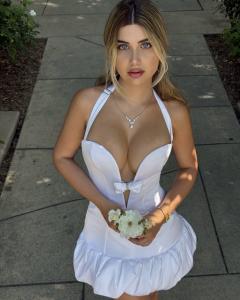 654217689: Chica busca chico en Asturias