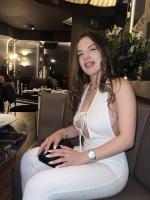 672411786: Chica busca chico en Madrid