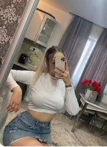 Chica busca chico en Cádiz: 