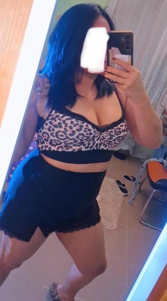 Chica busca chico en Cádiz: 