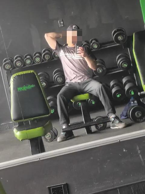 641437360: Chico busca chica en Tarragona