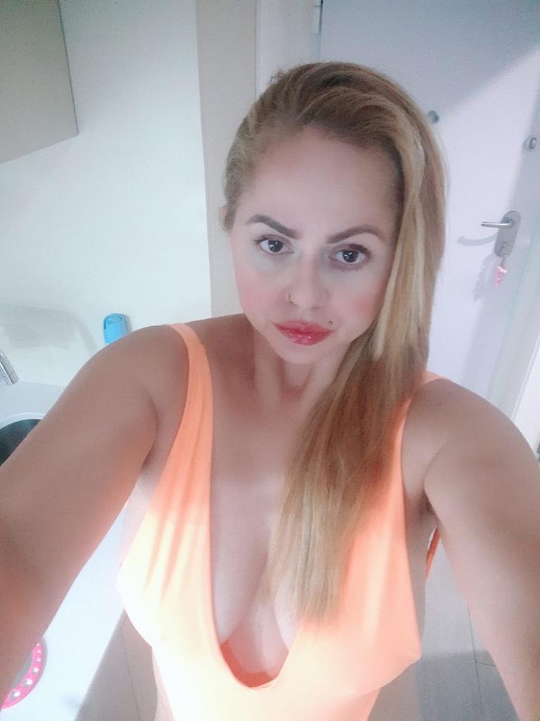 Chica busca chico en Pontevedra: 