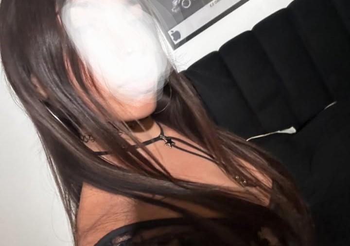 613967184: Chica busca chico en Málaga