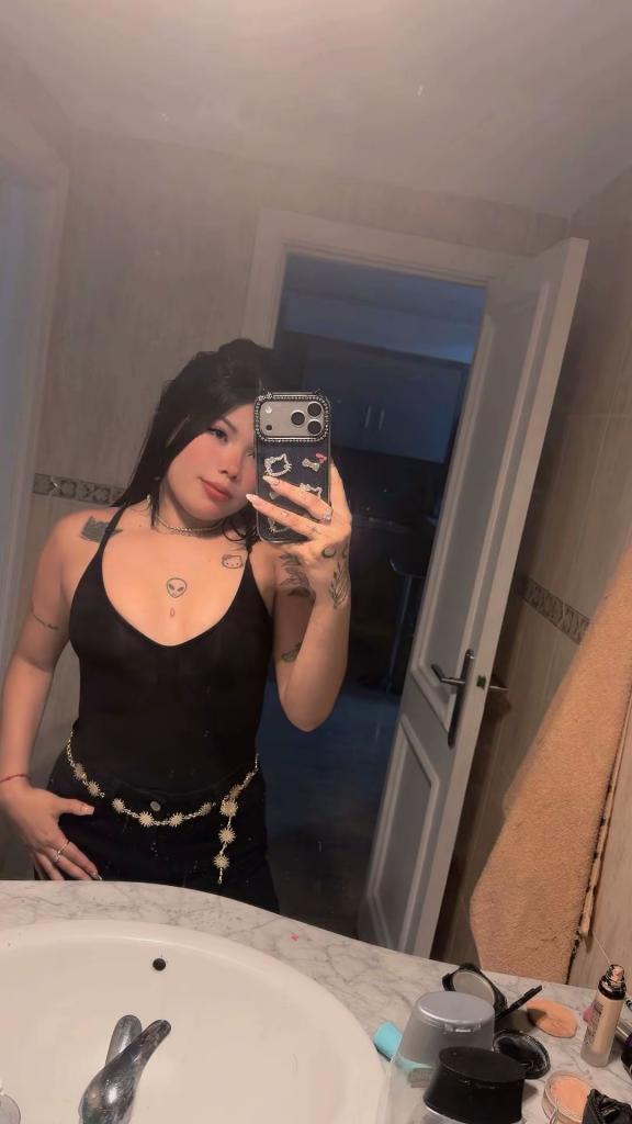 Chica busca chico en Tenerife: 