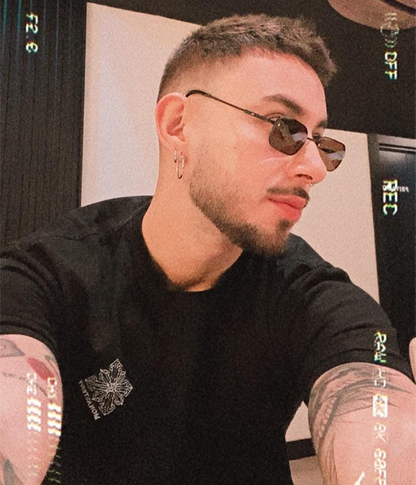 Chico busca chica en Granada: 