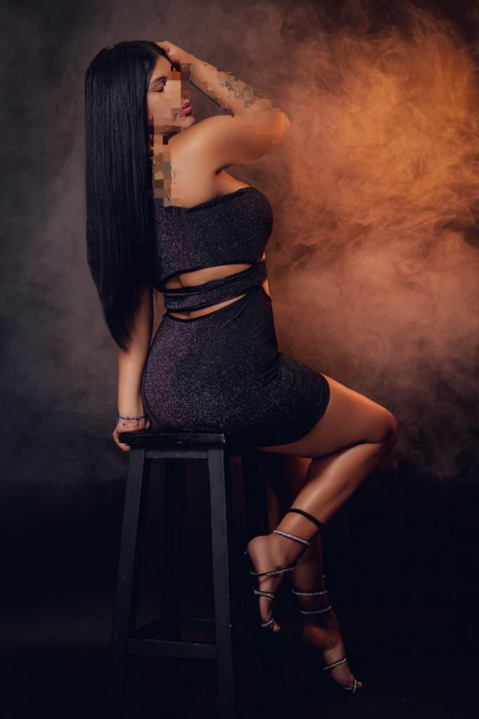 Chica busca chico en Almería: 