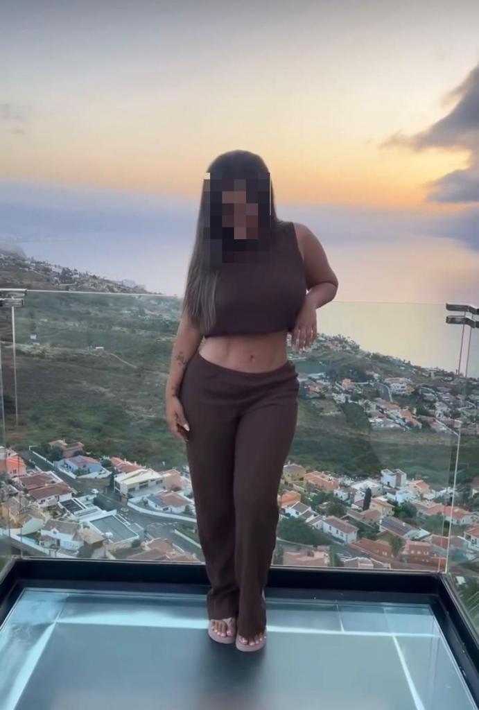 647043596: Chica busca chico en Tenerife