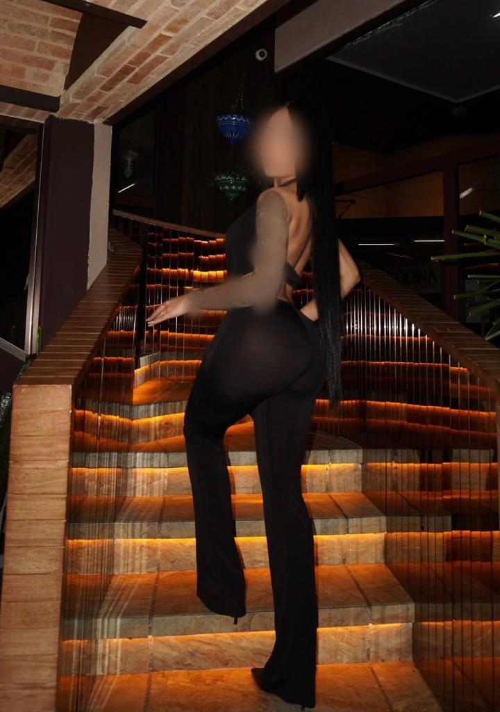 Chica busca chico en Granada: 