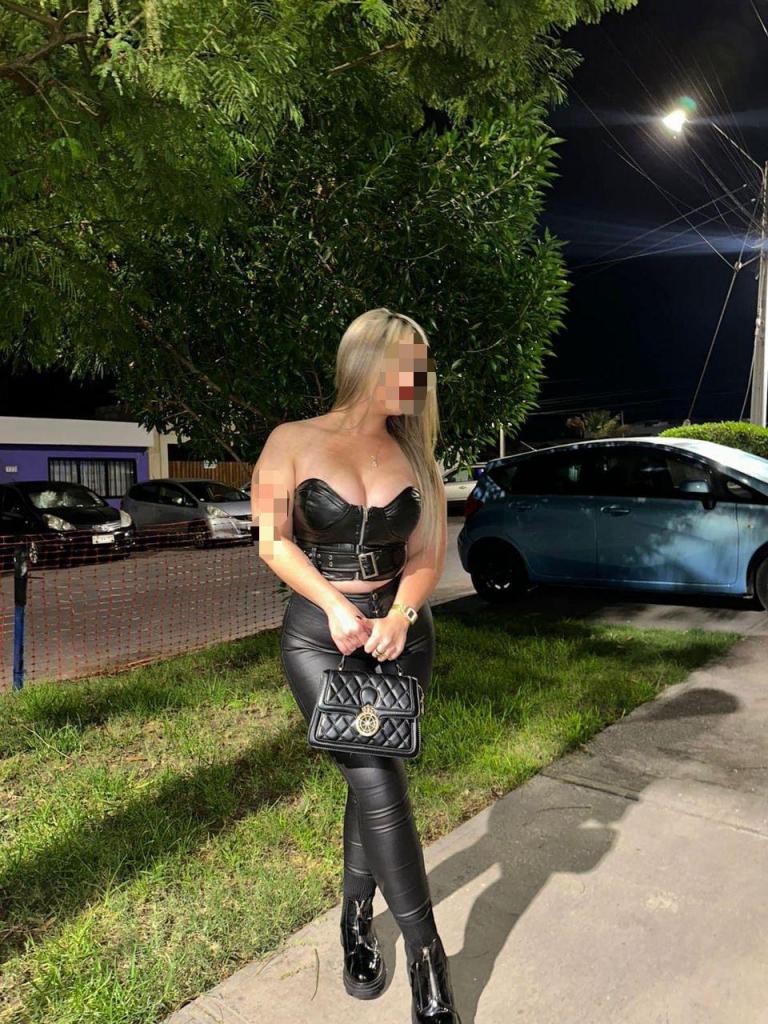 Chica busca chico en Tenerife: 