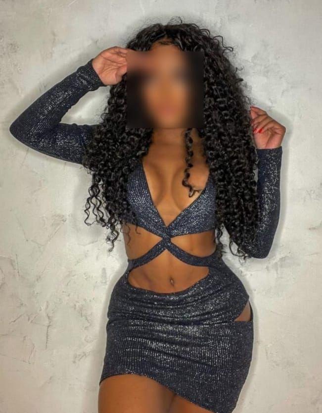 Chica busca chico en Granada: 