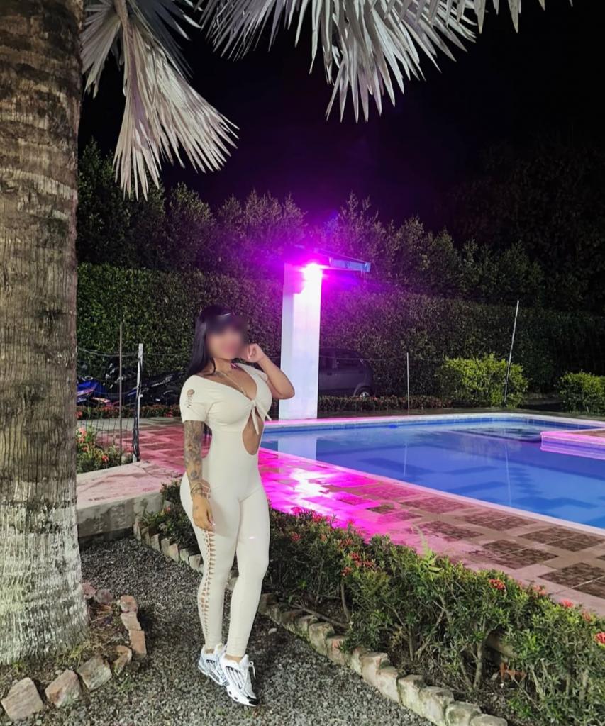 607236305: Chica busca chico en Alicante