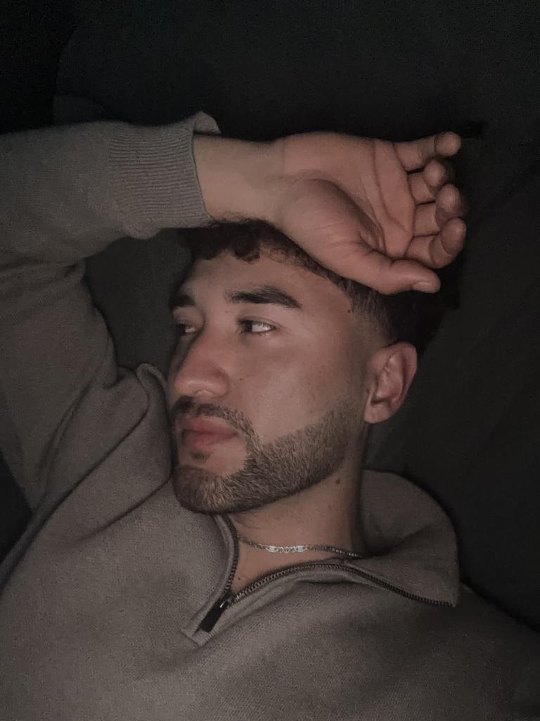 615288072: Chico busca chica en Valencia