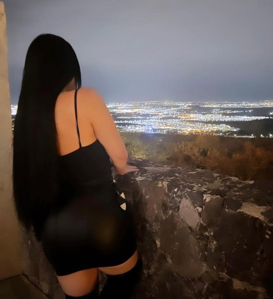 Chica busca chico en Almería: 