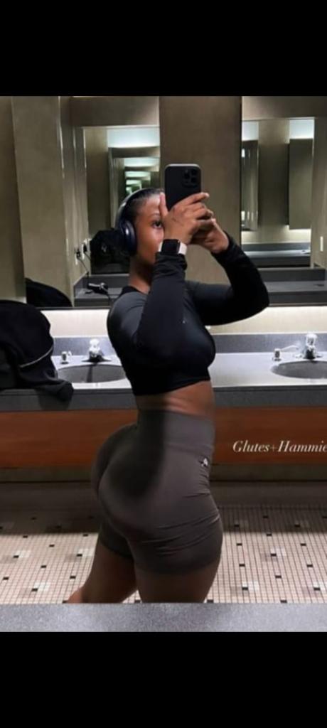 Chica busca chico en Granada: 