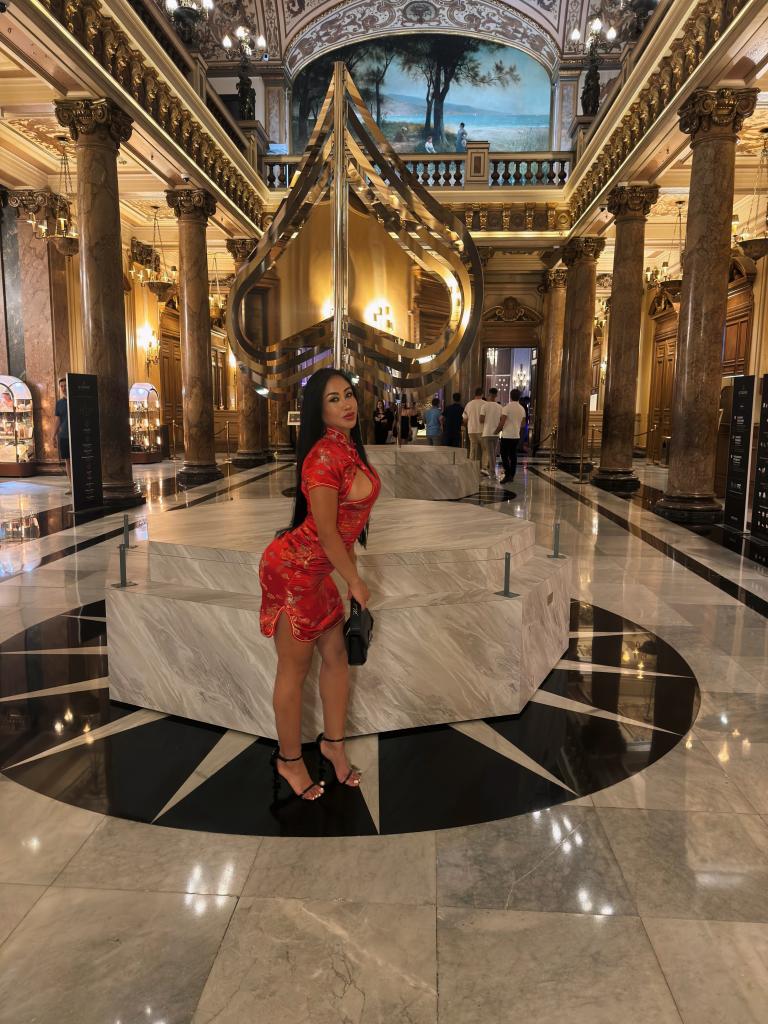 Chica busca chico en Ibiza: 