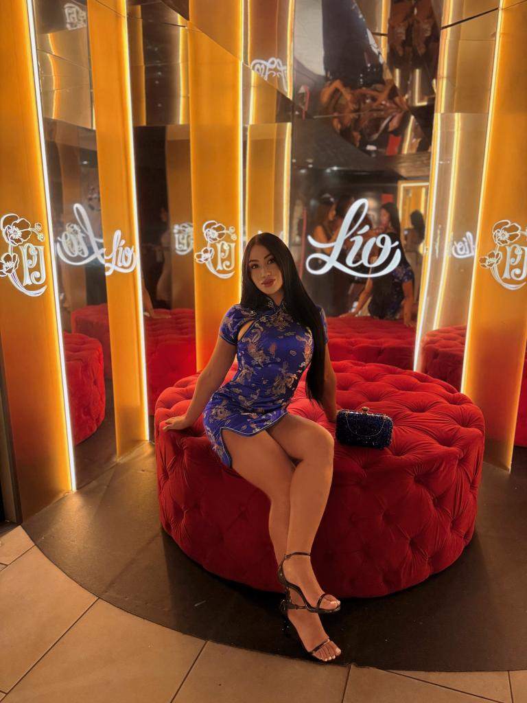 Chica busca chico en Ibiza: 