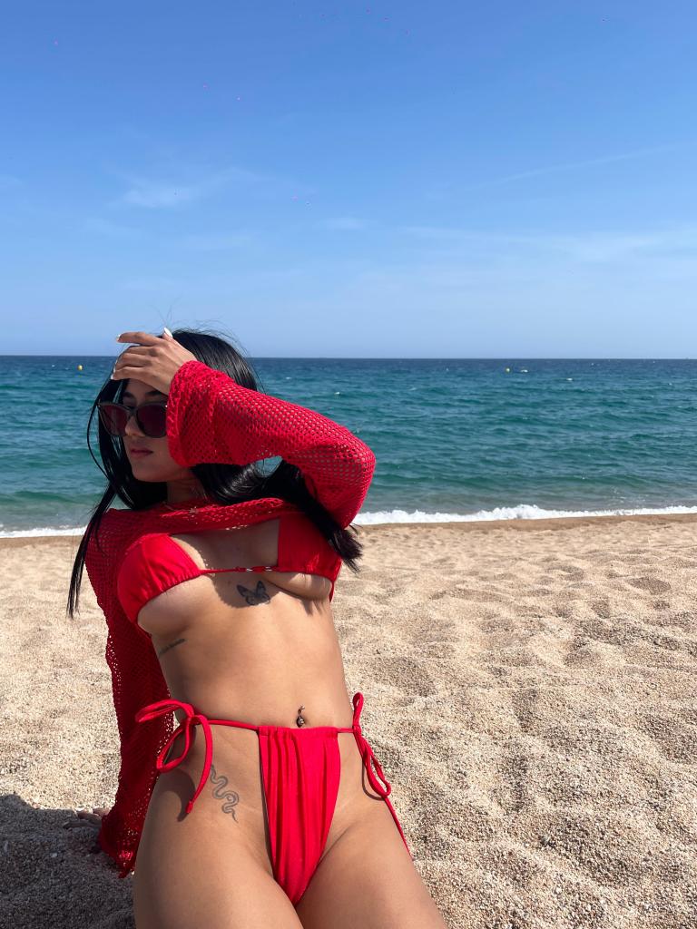 665422674: Chica busca chico en Gerona