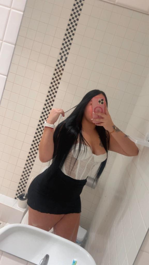 Chica busca chico en Cádiz: 