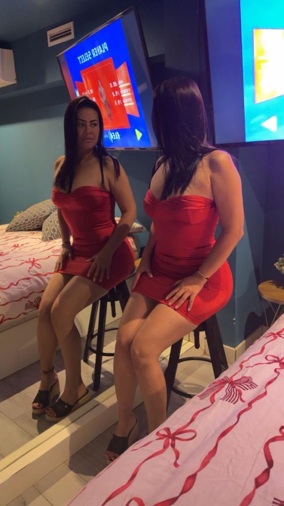 Chica busca chico en Almería: 