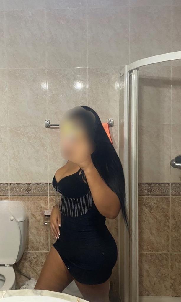 Chica busca chico en Ibiza: Chica busca chico
