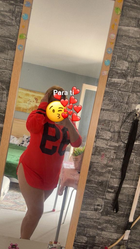 Chica busca chico en Ibiza: 