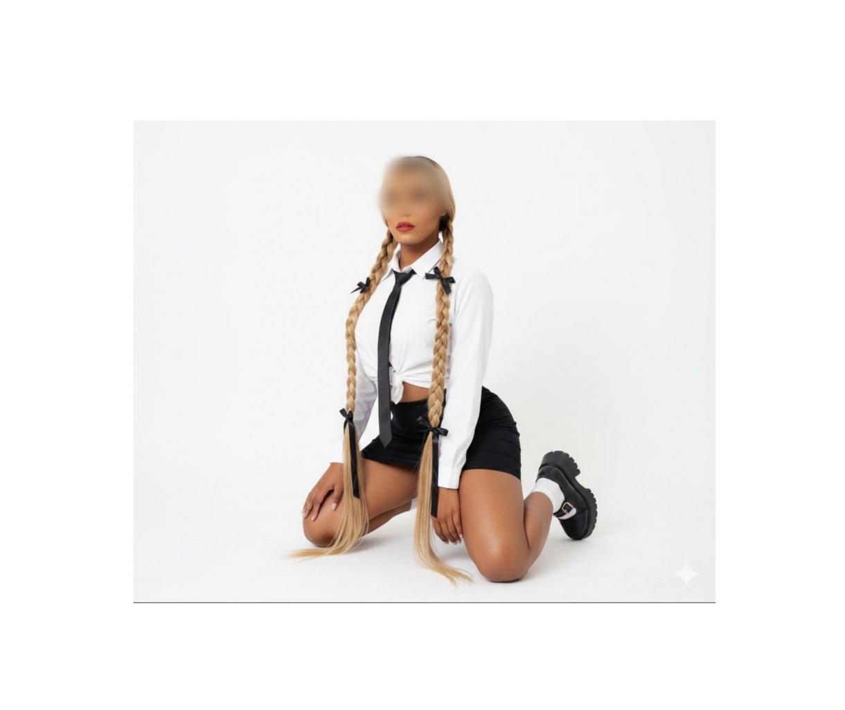 Chica busca chico en Ibiza: 