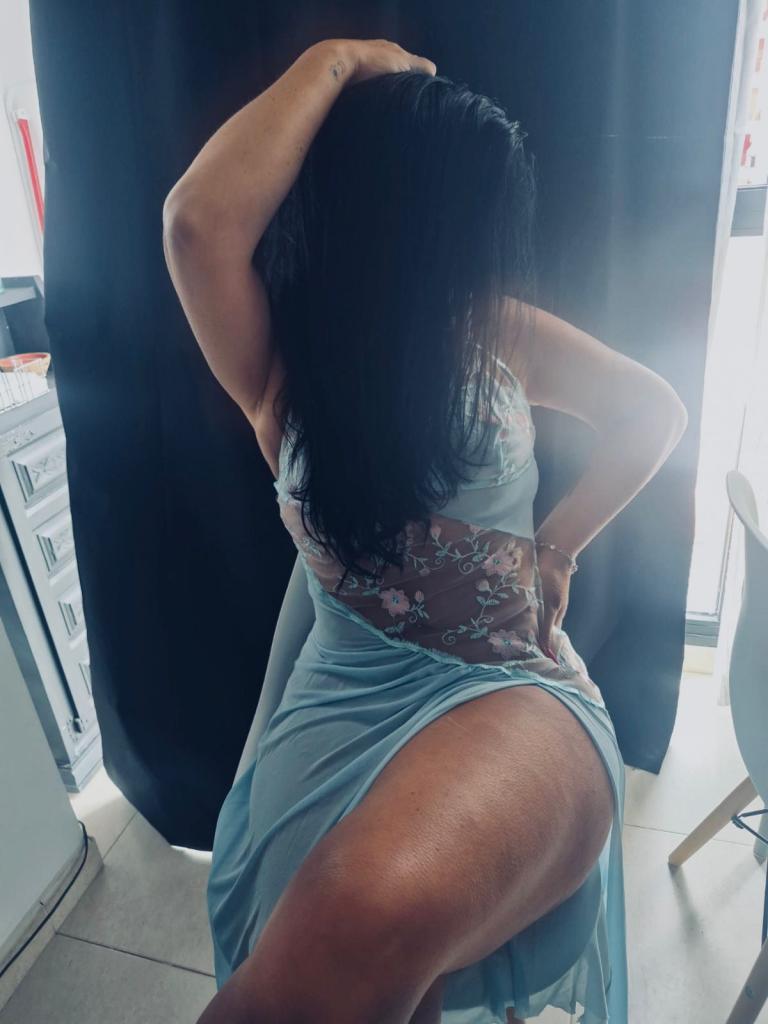 614986875: Chica busca chico en Castellón