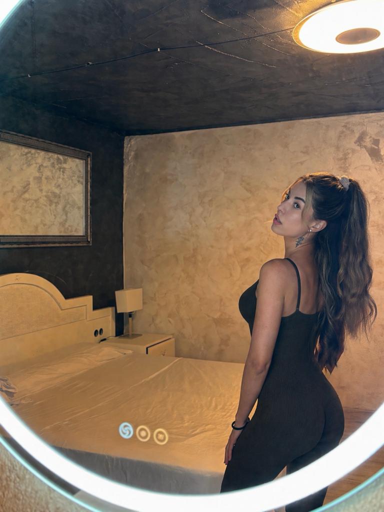 Chica busca chico en Ibiza: 