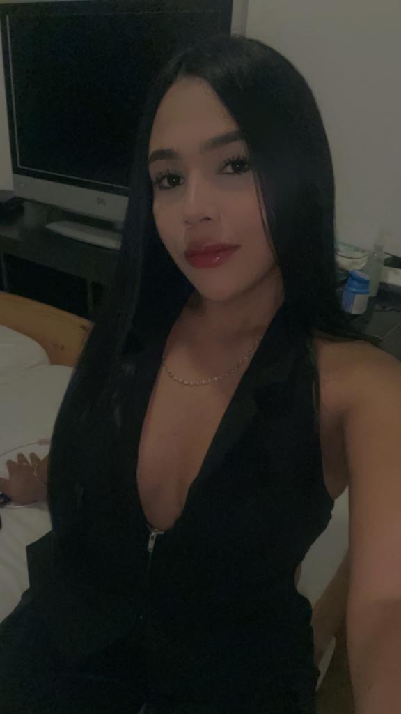 603704226: Chica busca chico en Málaga