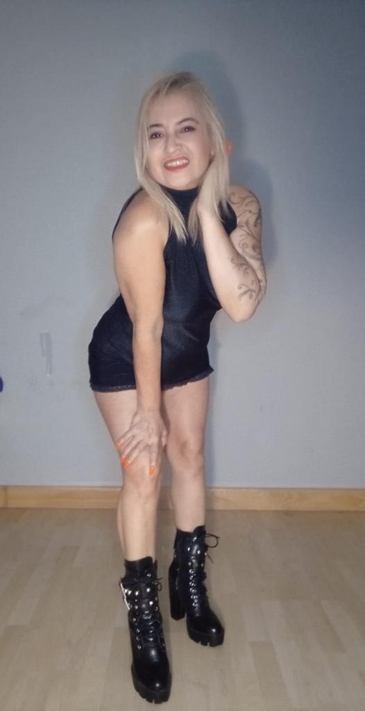 Chica busca chico en La Coruña: 