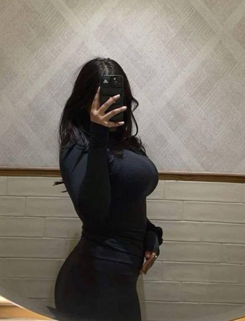 685477953: Chica busca chico en Barcelona