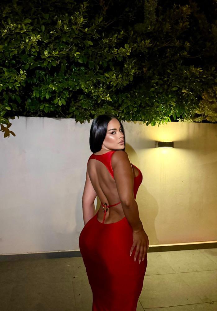 Chica busca chico en Ibiza: 