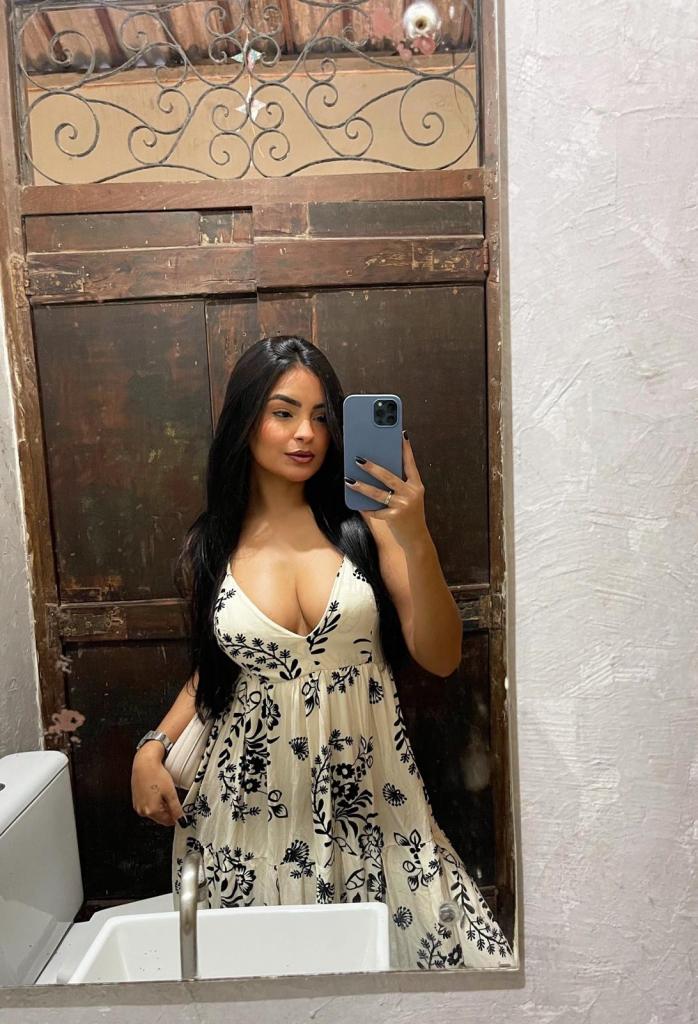 Chica busca chico en Almería: 