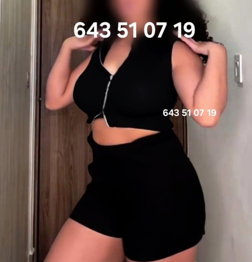 Chica busca chico en La Coruña: Chica busca chico