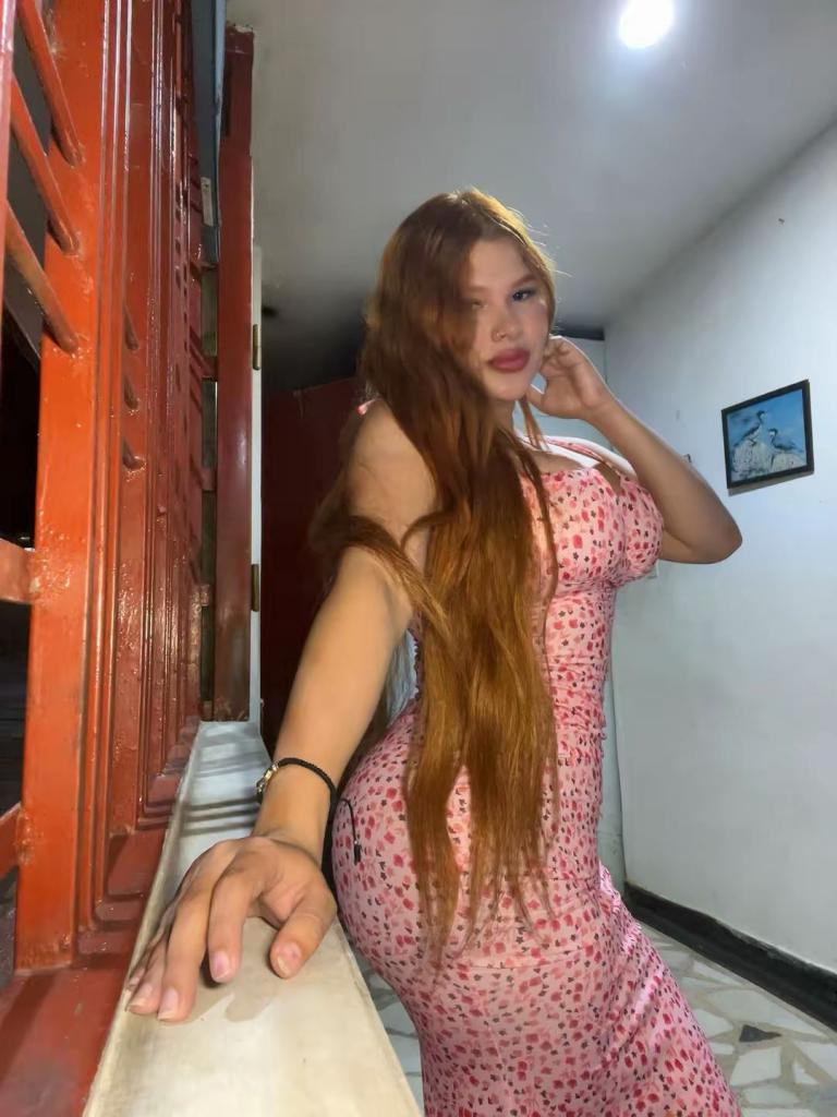 600497159: Chica busca chico en Sevilla