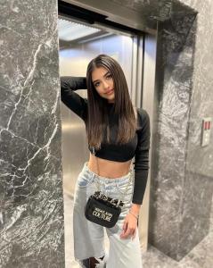 632904973: Chica busca chico en Málaga