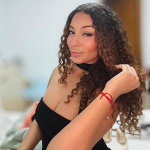 695452728: Chica busca chico en Valencia