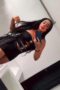 744251303: Chica busca chico en Málaga