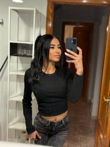 663936054: Chica busca chico en Ibiza