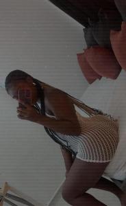 604390313: Chica busca chico en Valencia