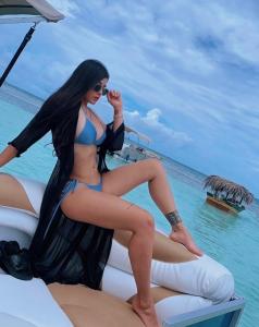 631941816: Chica busca chico en Gerona