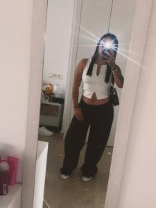 613503898: Chica busca chico en Almería