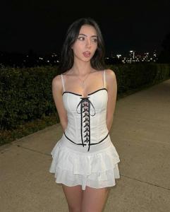 631683602: Chica busca chico en Murcia