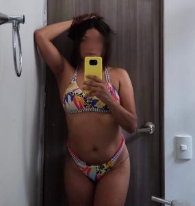 633789603: Chica busca chico en Sevilla