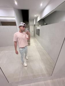 661169359: Chico busca chica en Sevilla